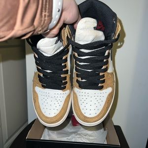 ROOKIE OF THE YEAR 1’s